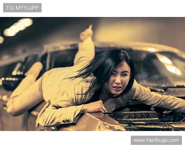 空中飞车惊魂:道具失控倾斜,女演员绝境呼救(1) 空中飞车惊魂:道具失控倾斜,女演员绝境呼救(1)